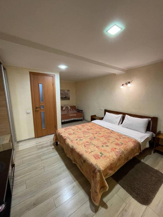 Апартаменты SunRise Каменец-Подольский Экстерьер фото
