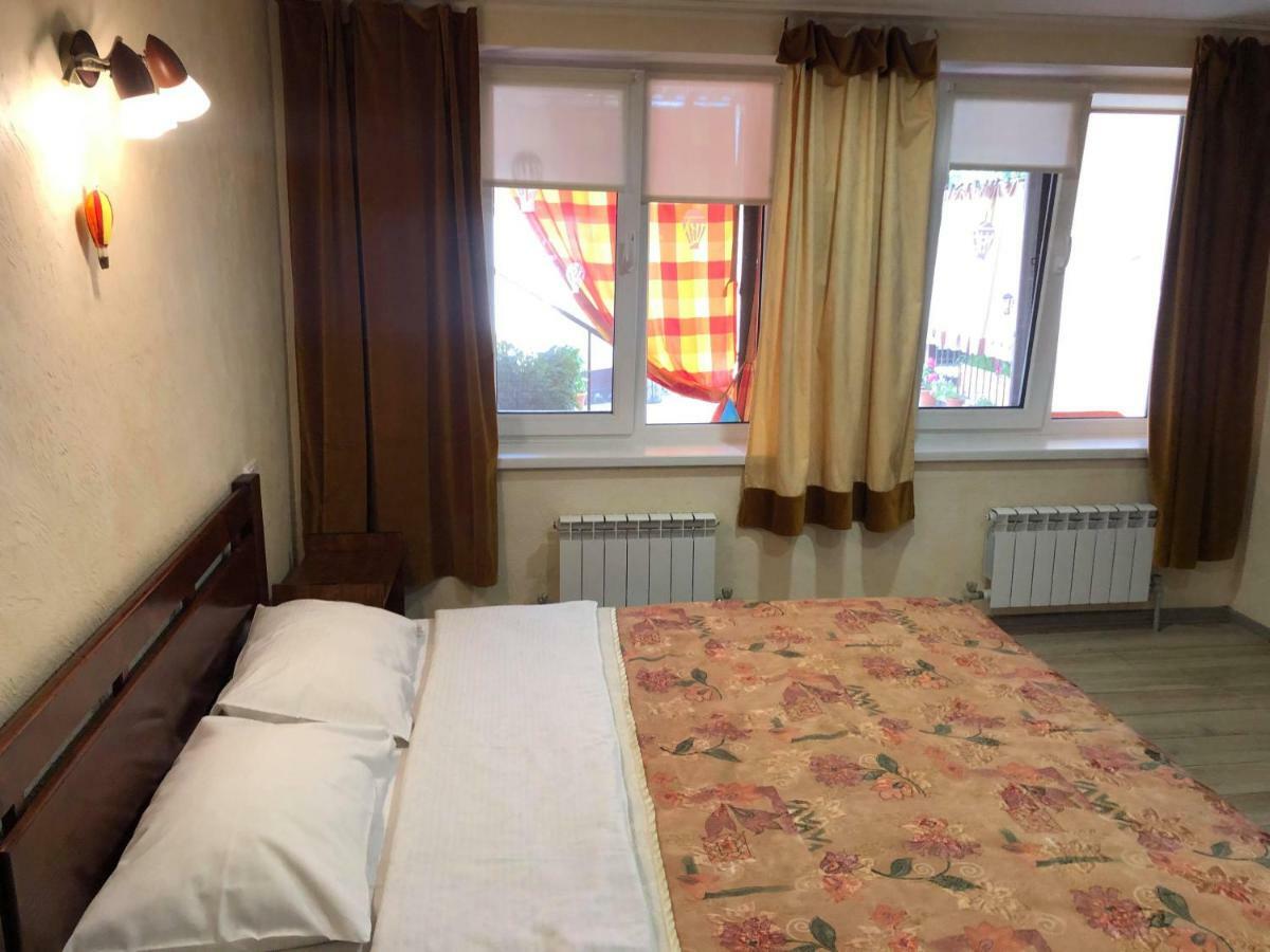 Апартаменты SunRise Каменец-Подольский Экстерьер фото